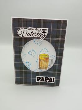 Handgemachte Vatertagskarte mit Bierkrug-Design - "Alles Gute zum Vatertag, Papa!"